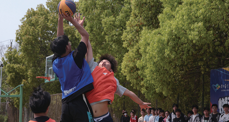 ������೬��ȼ��У԰